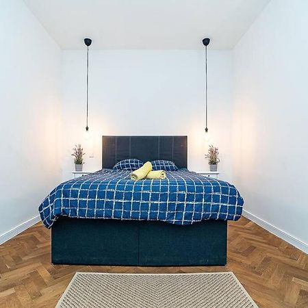 Elegant, Modern, 2-Bed Flat By Museum Of Prague Lägenhet Exteriör bild