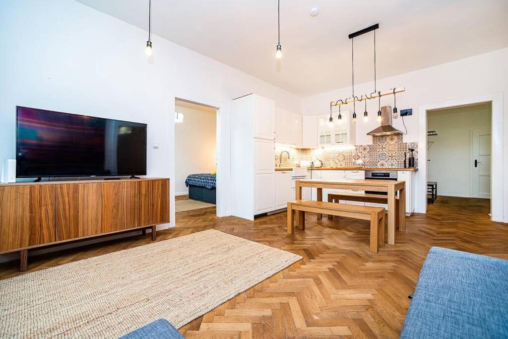 Elegant, Modern, 2-Bed Flat By Museum Of Prague Lägenhet Exteriör bild