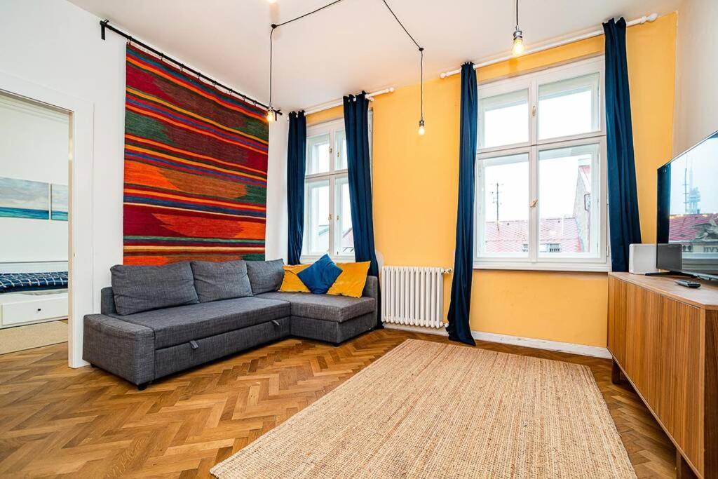 Elegant, Modern, 2-Bed Flat By Museum Of Prague Lägenhet Exteriör bild