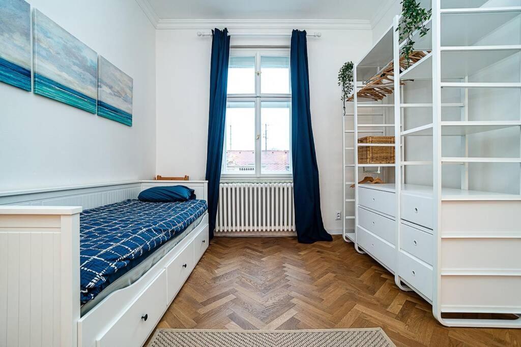 Elegant, Modern, 2-Bed Flat By Museum Of Prague Lägenhet Exteriör bild