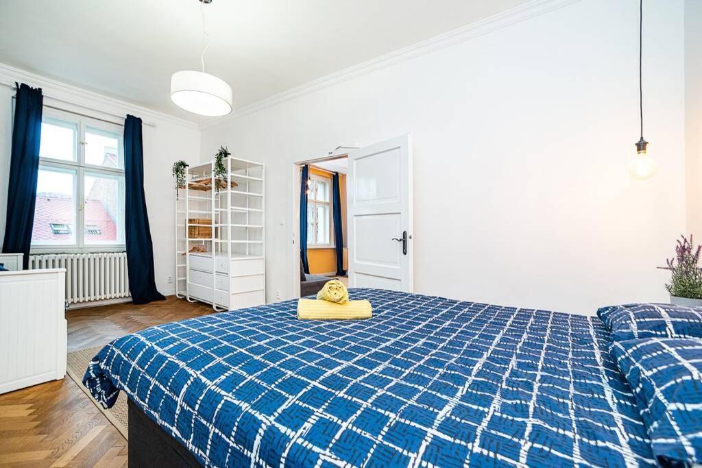 Elegant, Modern, 2-Bed Flat By Museum Of Prague Lägenhet Exteriör bild